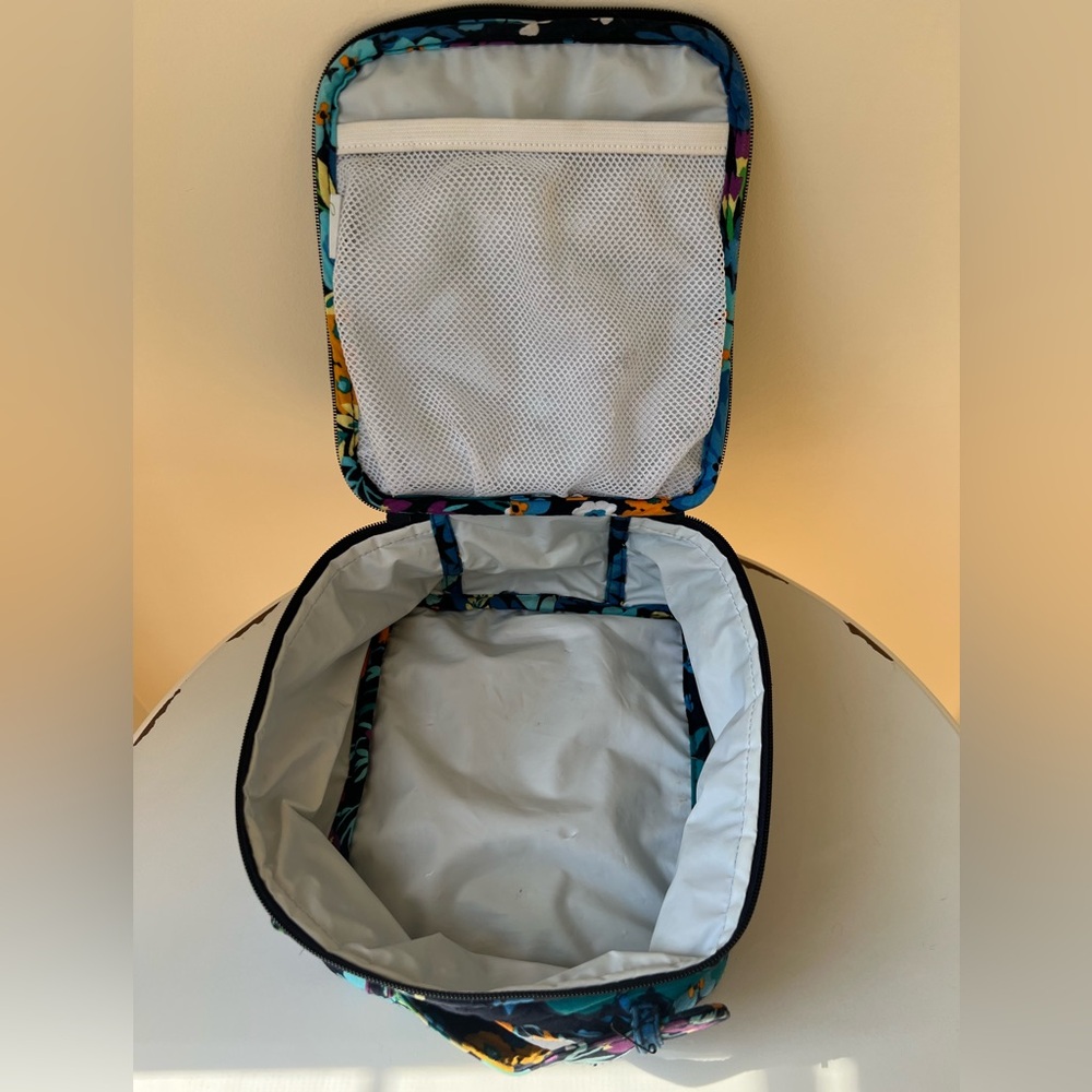 Vera Bradley Midnight Blues Lunch Box - Picture 6 of 6
